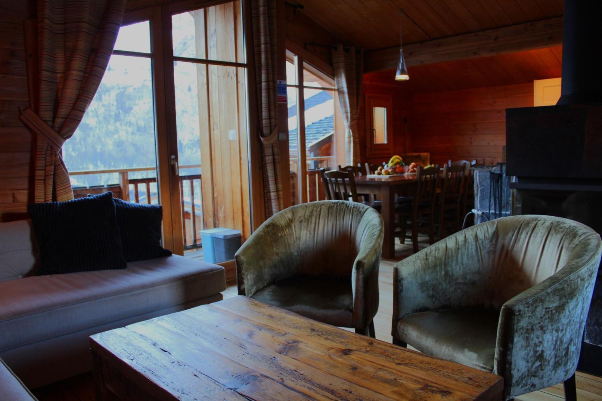 Cosy 4 Bedroom Chalet With Hot Tub Saint-Marcel  Esterno foto