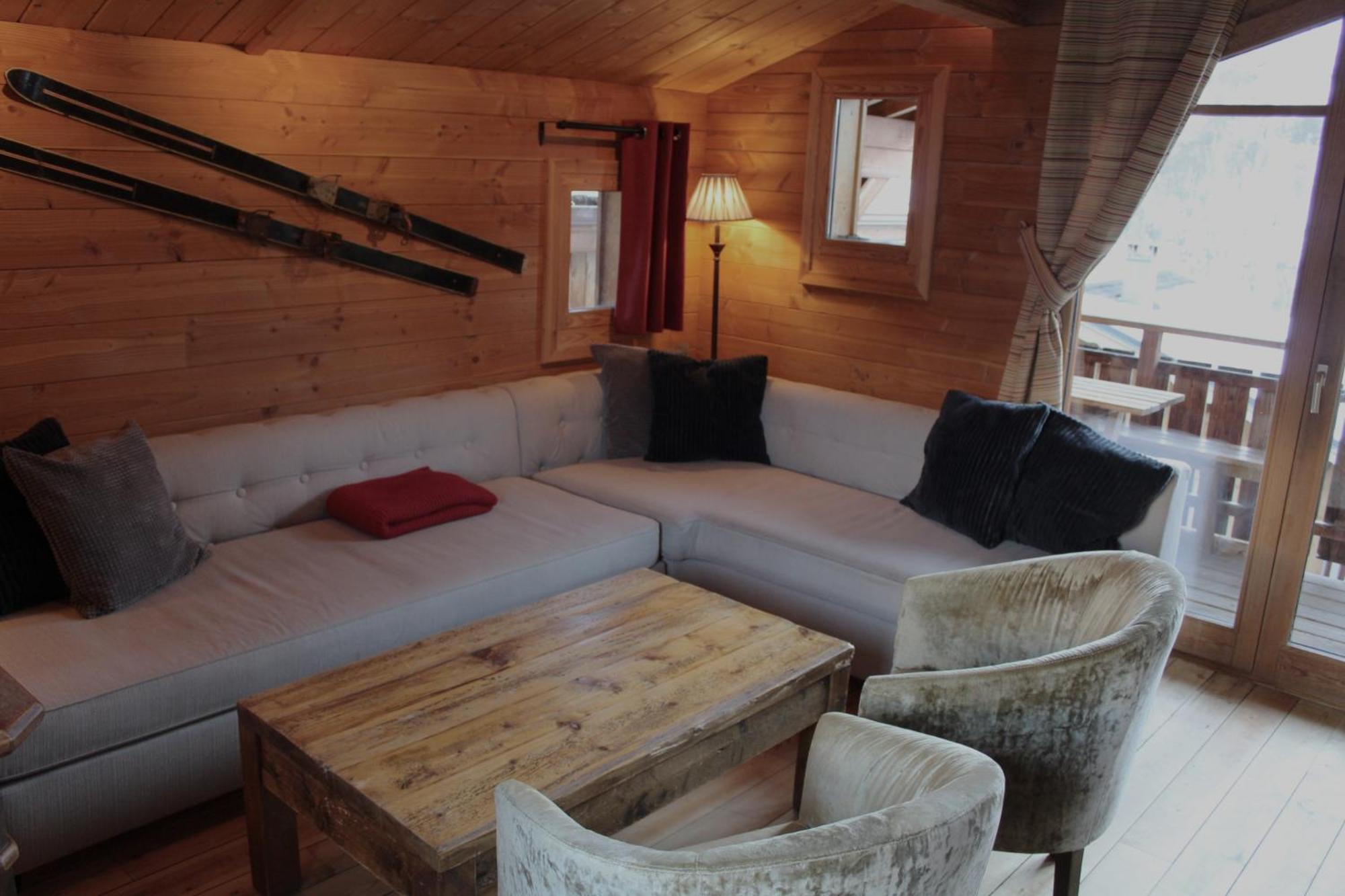 Cosy 4 Bedroom Chalet With Hot Tub Saint-Marcel  Esterno foto
