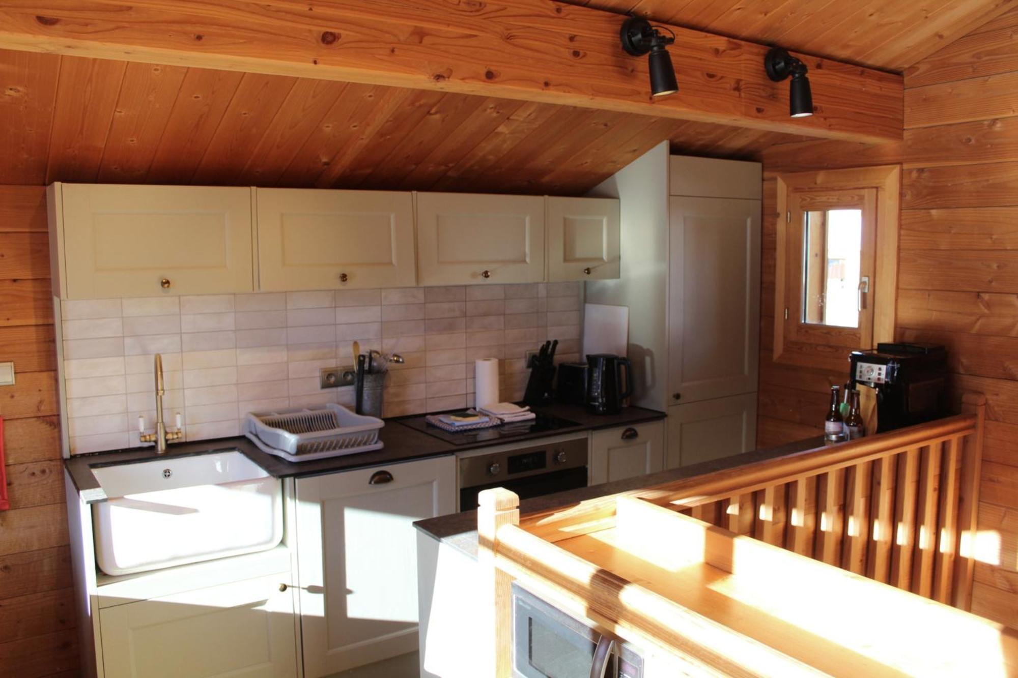 Cosy 4 Bedroom Chalet With Hot Tub Saint-Marcel  Esterno foto