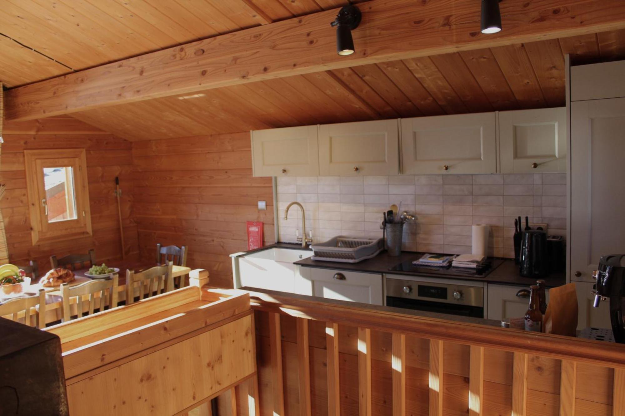 Cosy 4 Bedroom Chalet With Hot Tub Saint-Marcel  Esterno foto